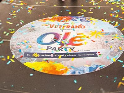 Nahaufnahme OLE PARTY® Bühnenboden Aufkleber